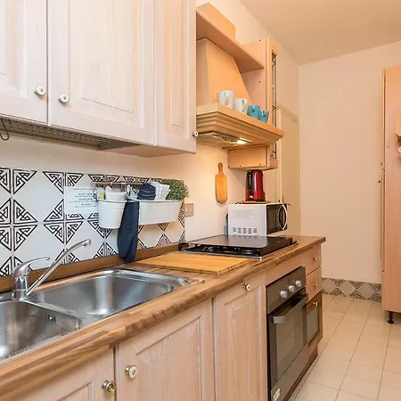 アパート In Panieri Terrace *