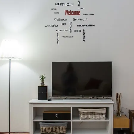 In Panieri Terrace アパート *